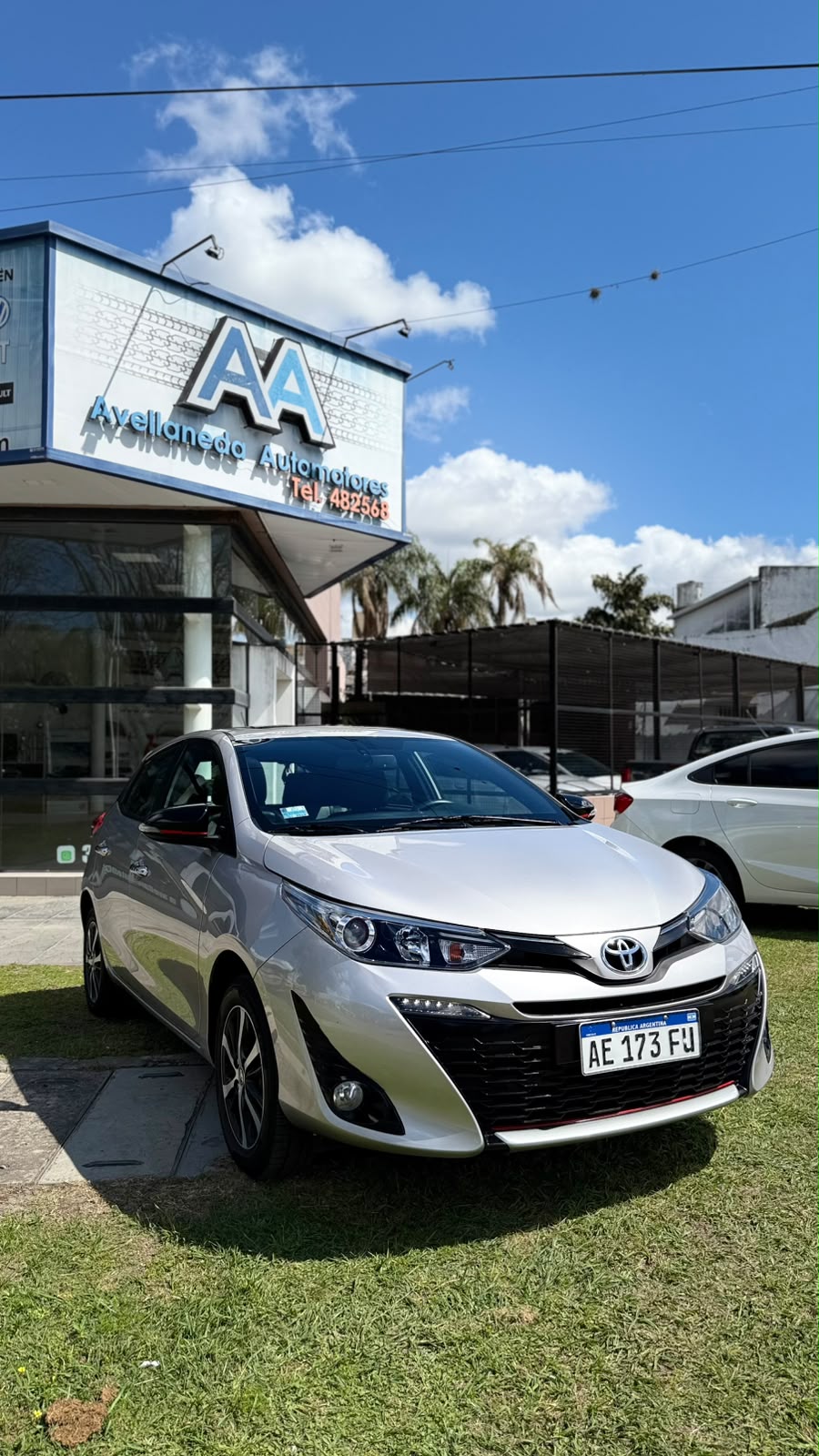 Yaris, vista 2