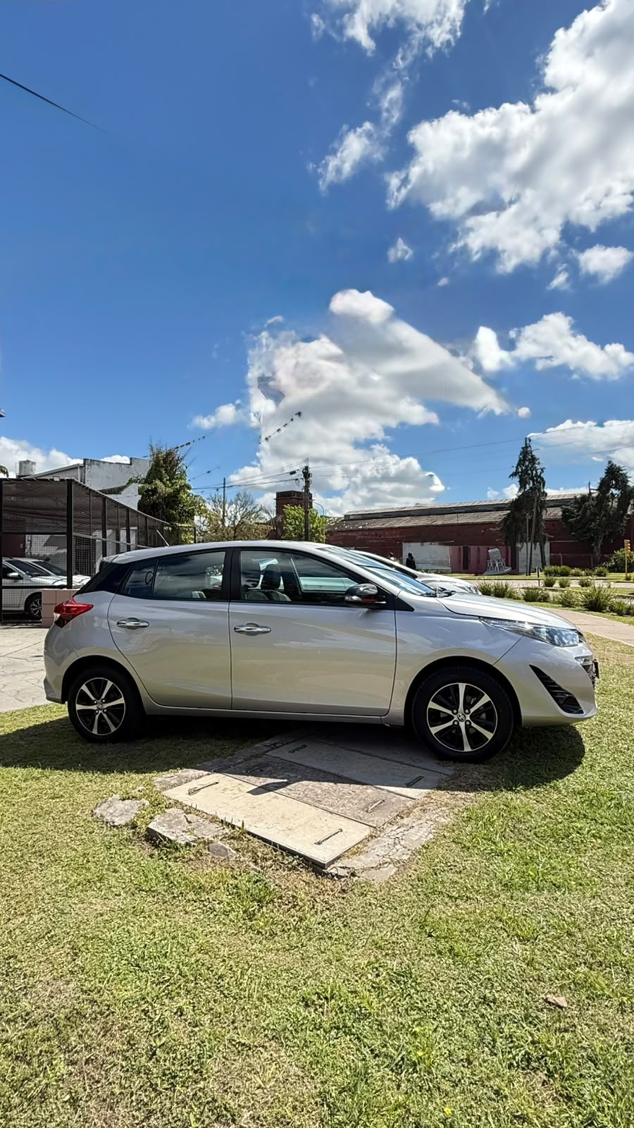 Yaris, vista 9