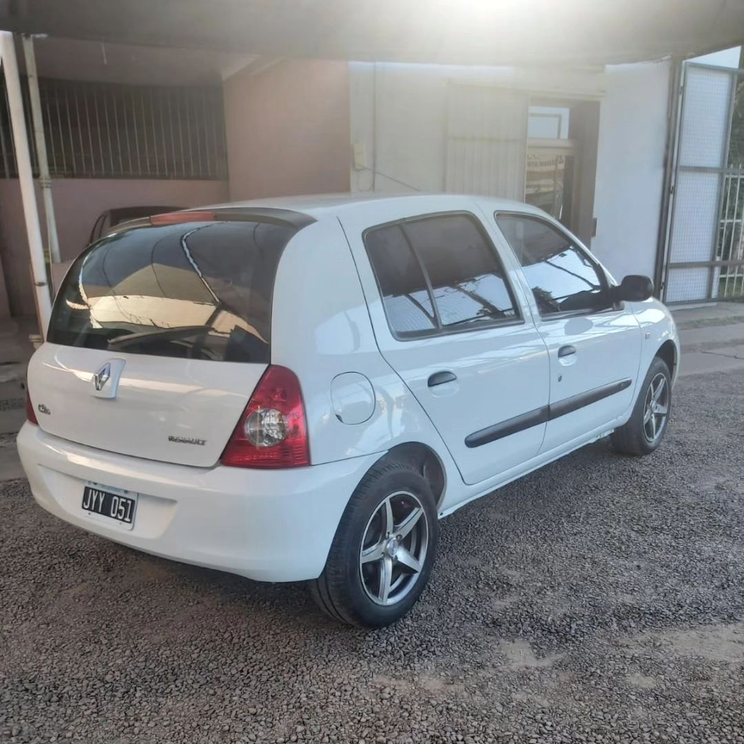 Renault Clio 1.2 Pack 5ptas Año 2011Km. 69.734