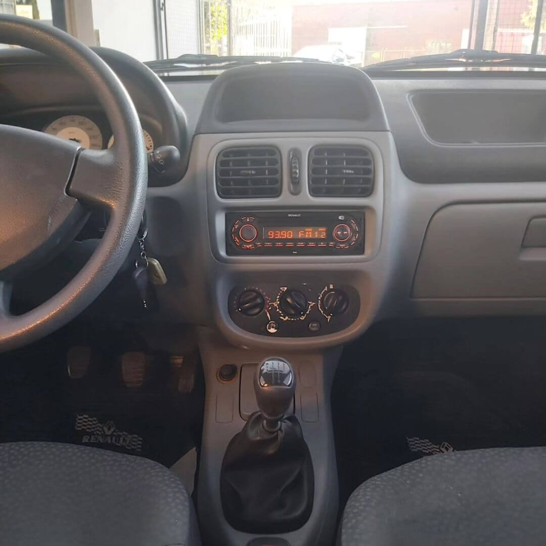 Renault Clio 1.2 Pack 5ptas Año 2011Km. 69.734